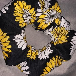 White and yellow flower Scrunchie